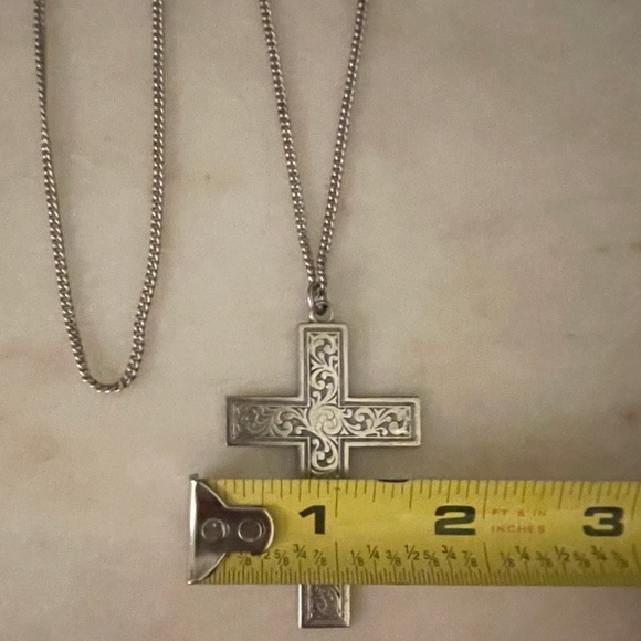 Celtic sterling silver cross with 12” silver chain - Picture 6 of 6